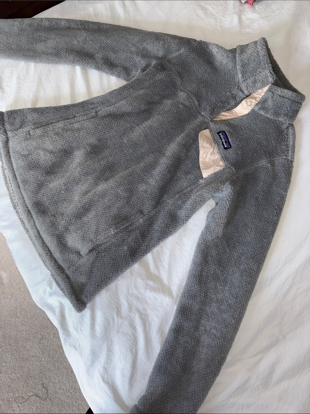 Patagonia women’s Gray Fleece sweater